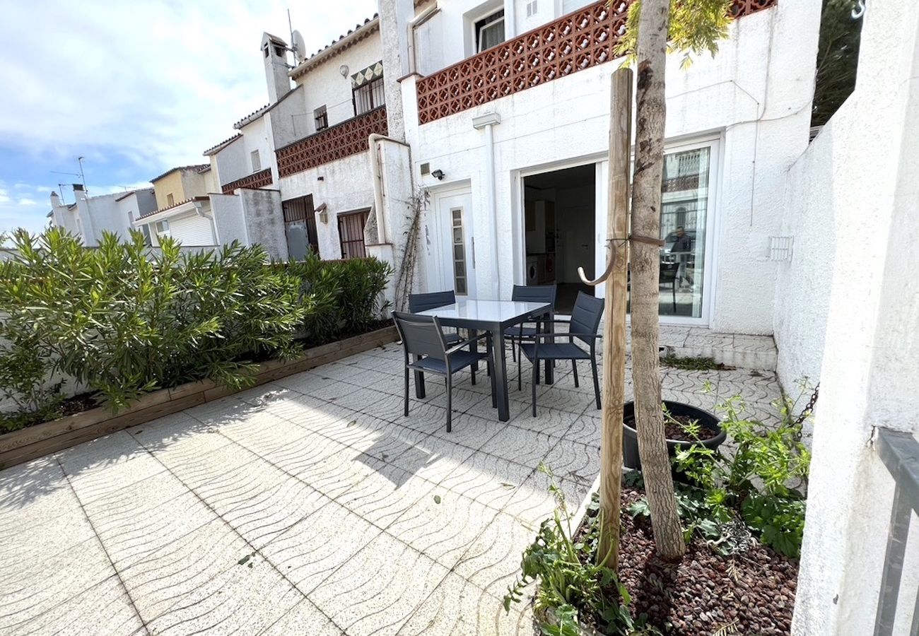 Maison à Empuriabrava - BYBLOS 69A Empuriabrava – INTERimmo