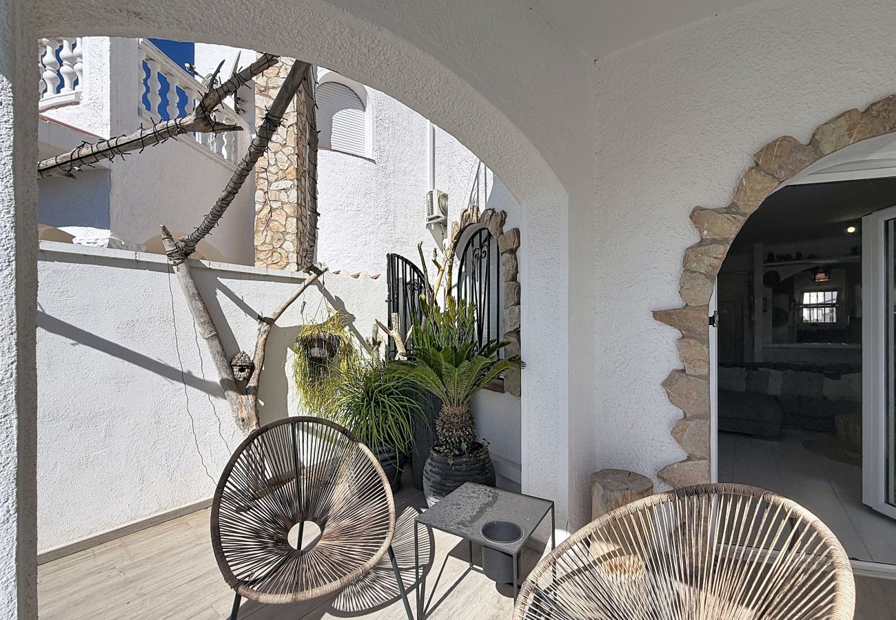 Maison à Empuriabrava - VALIRA PISCINE AMARRE Empuriabrava – INTERimmo