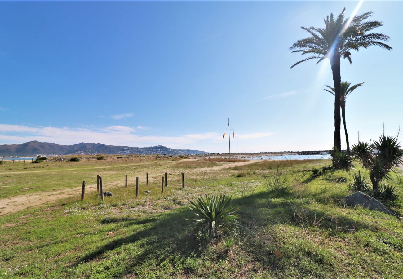 Appartement à Empuriabrava - POBLAT TIPIC Empuriabrava – INTERimmo