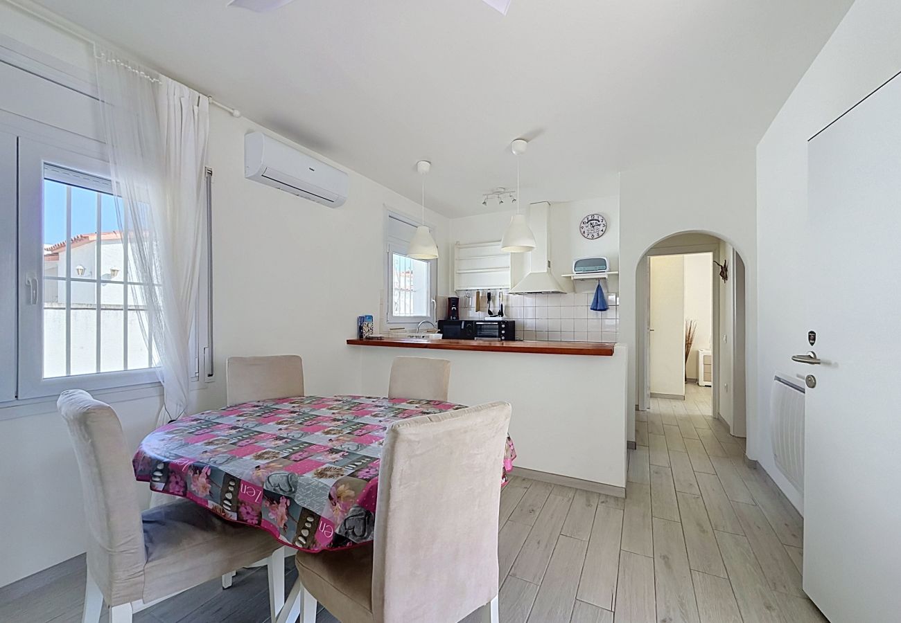 Maison à Empuriabrava - REQUESENS 116 Empuriabrava – INTERimmo
