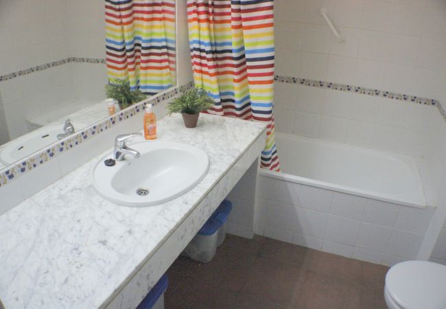 Apartament en Rosas / Roses - R. Marine I  Garbi  2-2 / Piso con piscina