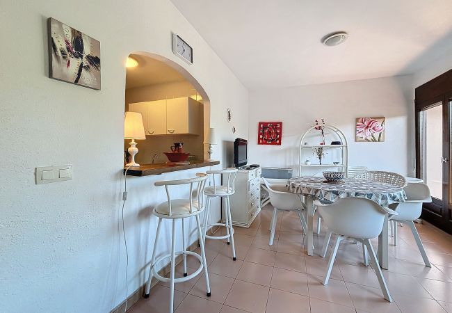 Apartament en Rosas / Roses - COLLSACABRA Piso muy acojedor, con garaje cerrado.