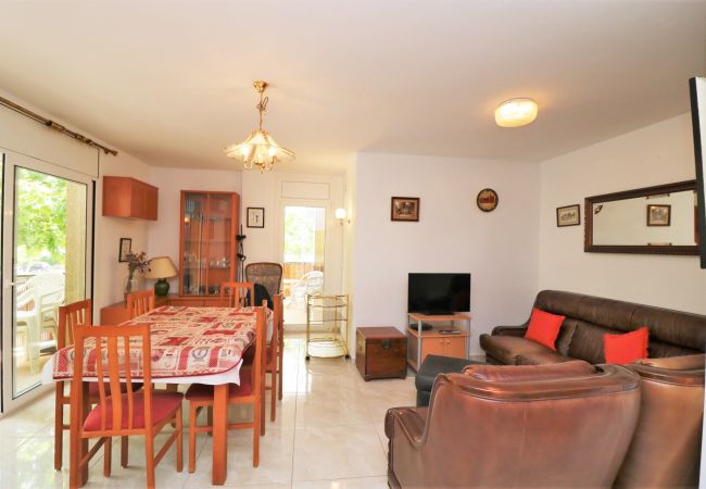 Apartament en Rosas / Roses - Riera Ginjolers Piso Espacioso, 500 mts de playa,