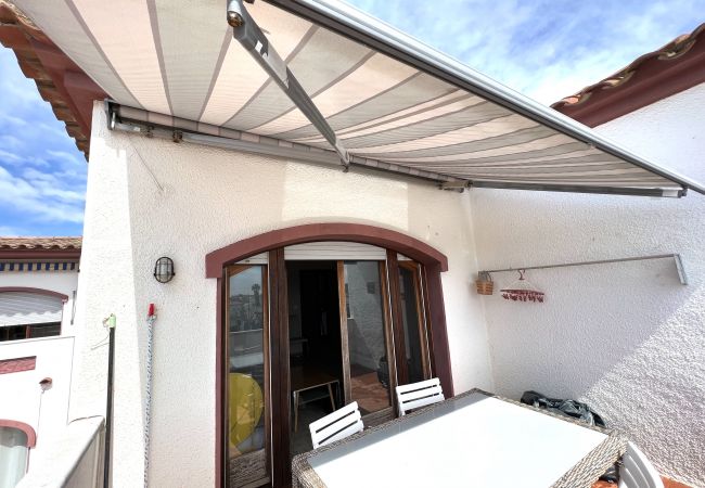 Apartament en Empuriabrava - SAN MORI 4-5 - Piso grande terraza y 3 habitacione