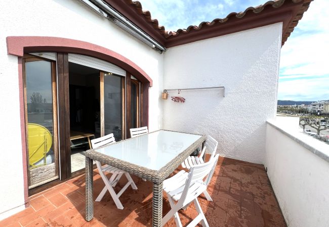 Apartament en Empuriabrava - SAN MORI 4-5 - Piso grande terraza y 3 habitacione