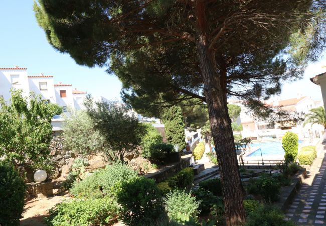 Apartament en Rosas / Roses - Jardins III B 2 - Piso con vista al mar y piscina