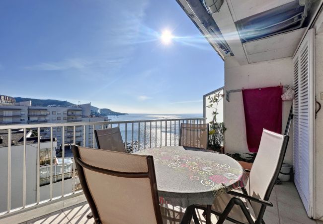 Apartament en Rosas / Roses - Delfin - Piso magnifica vista al mar y Piscina com