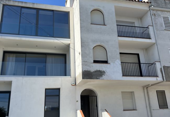 Apartament en Empuriabrava - Port Alegre 23 - Piso con un balcon grande y vista