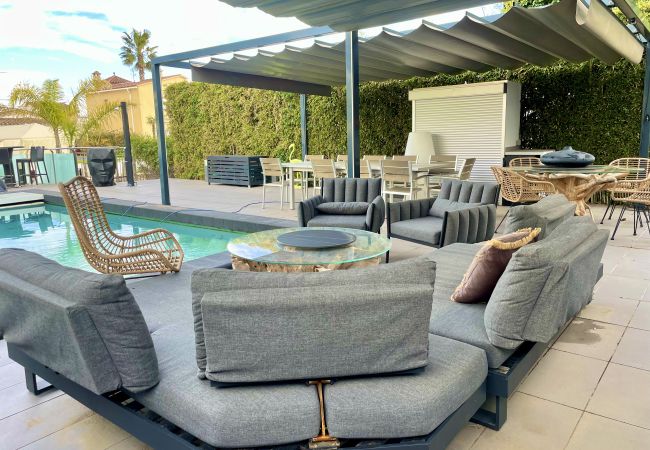Casa en Empuriabrava - Canal  - Magnifica Villa con piscina privada y a