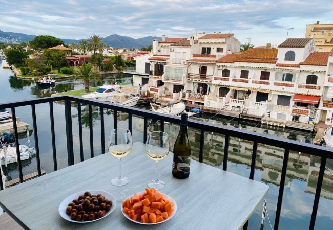 Apartament en Empuriabrava - Porto Fino - Apartamento vista al canal reformado