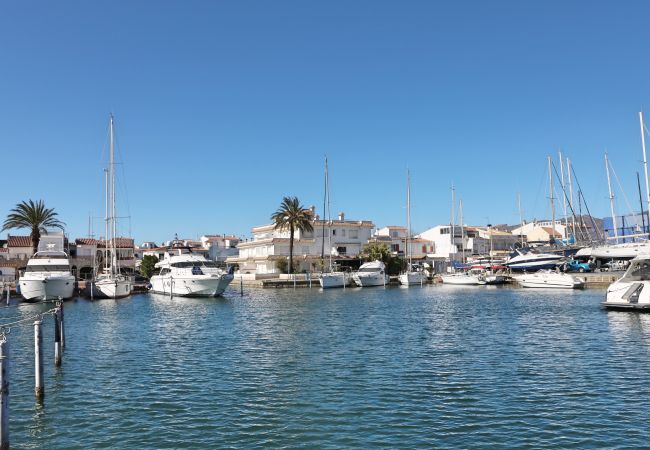 Appartement à Empuriabrava - SAN MORI 4-5 - Piso grande terraza y 3 habitacione