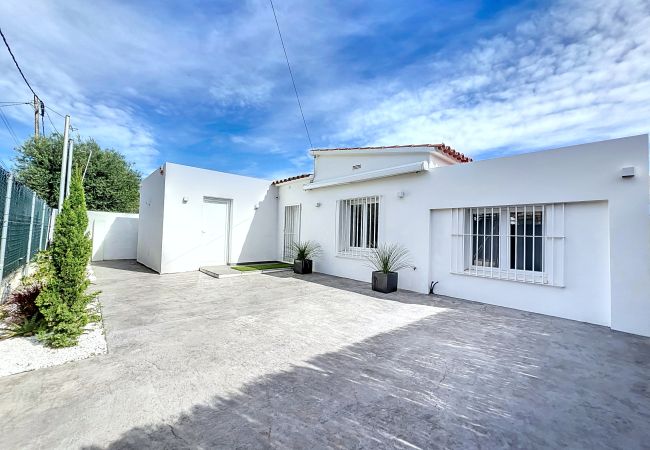 Maison à Rosas / Roses - Osona 4 - Casa con piscina privada, Roses