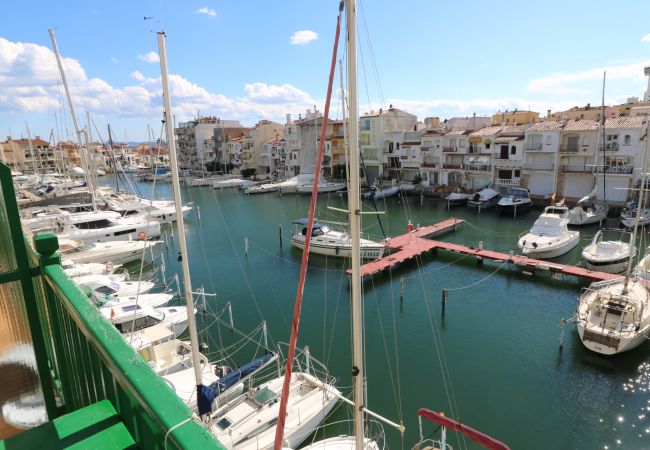 Apartment in Empuriabrava - Port moxo Empuriabrava proche plage vue canal