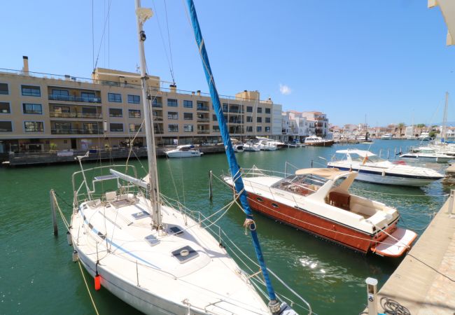 Apartment in Empuriabrava - Port moxo Empuriabrava proche plage vue canal