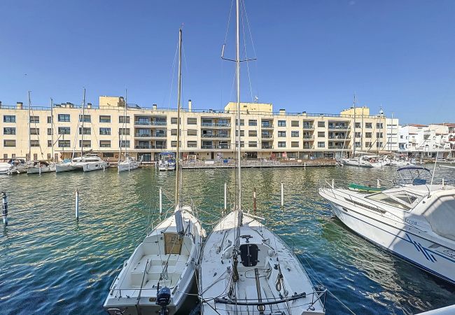 Apartment in Empuriabrava - Port moxo Empuriabrava proche plage vue canal