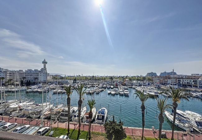 Apartment in Empuriabrava - PORT GREC - Apt vue port et montagne