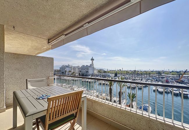 Apartment in Empuriabrava - PORT GREC - Apt vue port et montagne