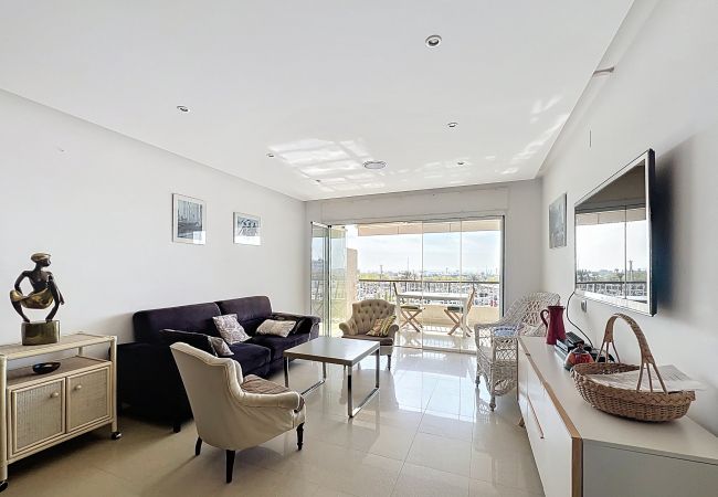 Apartment in Empuriabrava - PORT GREC - Apt vue port et montagne
