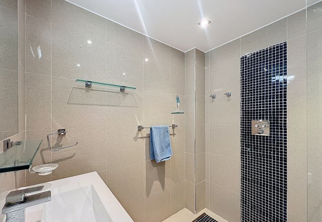 Apartment in Empuriabrava - PORT GREC - Apt vue port et montagne