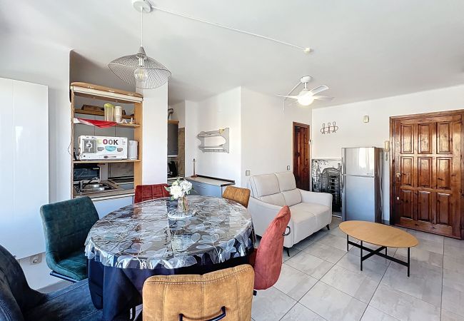Apartment in Empuriabrava - PORT MOXO 4 2B - BEAU DUPLEX vue canal