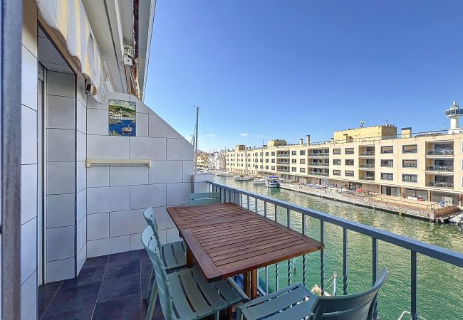 Apartment in Empuriabrava - PORT MOXO 4 2B - BEAU DUPLEX vue canal