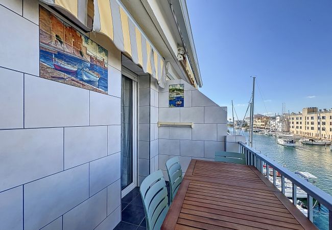 Apartment in Empuriabrava - PORT MOXO 4 2B - BEAU DUPLEX vue canal