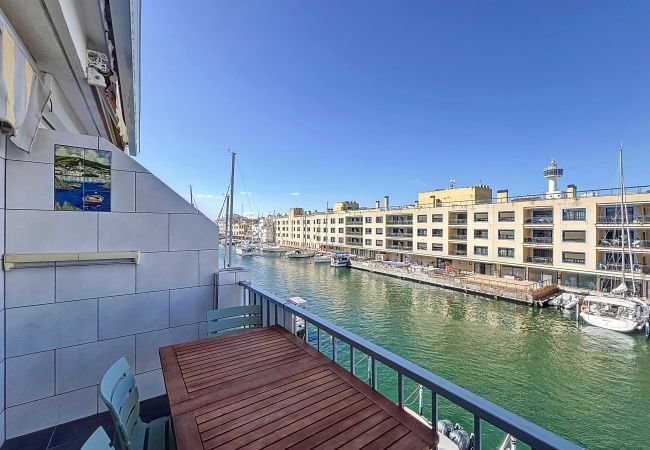 Apartment in Empuriabrava - PORT MOXO 4 2B - BEAU DUPLEX vue canal