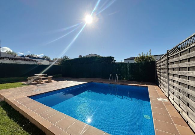 House in Empuriabrava - PENI 168A - Belle maison avec piscine