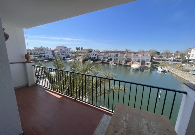 Apartment in Empuriabrava - Port Alegre 23 - Piso con un balcon grande y vista