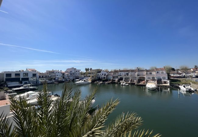 Apartment in Empuriabrava - Port Alegre 23 - Piso con un balcon grande y vista