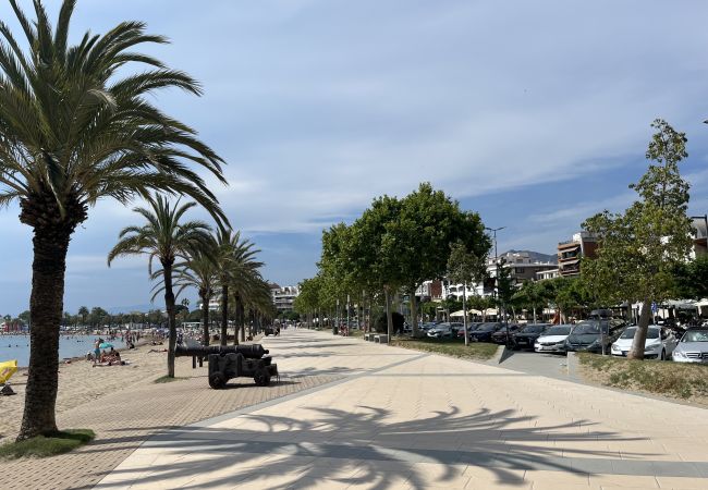 Apartment in Rosas / Roses - Sol y Playa 4-1 / Piso muy bonito y reformado con