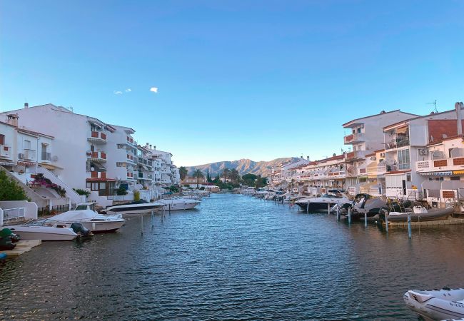 Apartment in Empuriabrava - Porto Fino - Apartamento vista al canal reformado