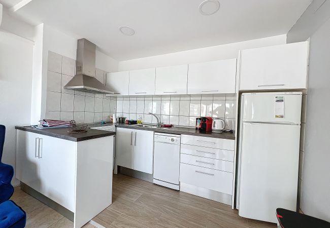 Apartment in Rosas / Roses - Gran Canal - Apartamento visto al mar, 50 M de la