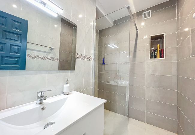 Apartment in Rosas / Roses - Gran Canal - Apartamento visto al mar, 50 M de la