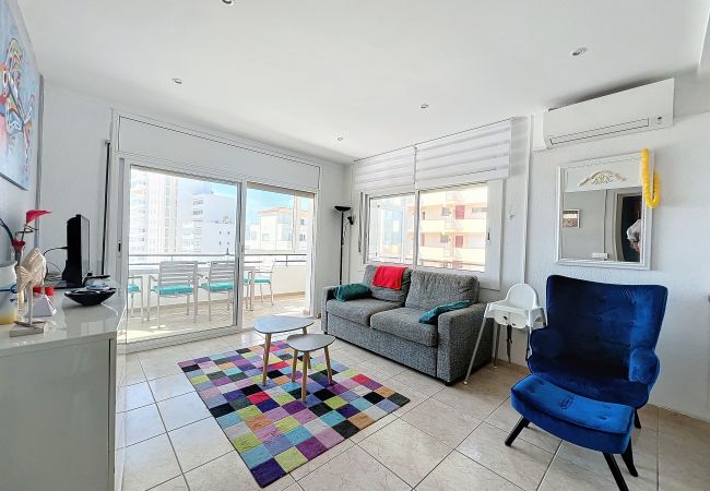 Apartment in Rosas / Roses - Gran Canal - Apartamento visto al mar, 50 M de la