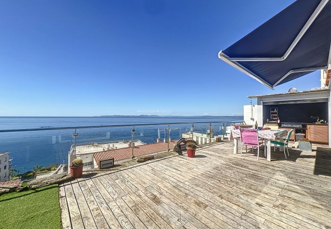 Apartment in Rosas / Roses - Canyelles 45 - Magnifico Loft, vista al mar