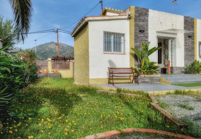 Villa in Rosas / Roses - Urgell  - Casa con jardín y dos habitaciones