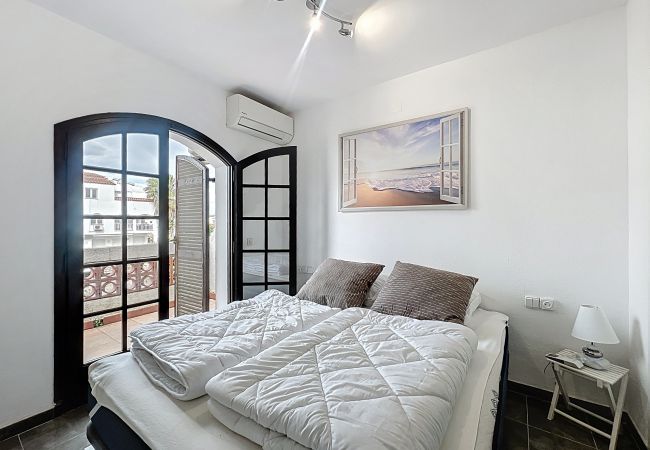 House in Empuriabrava - Porto Fino – Casa con amarre y vista al canal