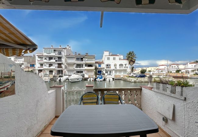 House in Empuriabrava - Porto Fino – Casa con amarre y vista al canal