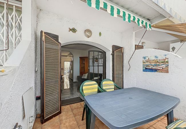 House in Empuriabrava - Porto Fino – Casa con amarre y vista al canal