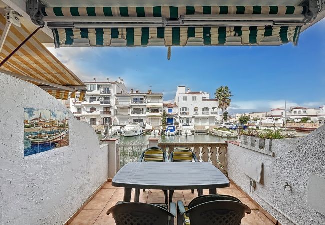 House in Empuriabrava - Porto Fino – Casa con amarre y vista al canal