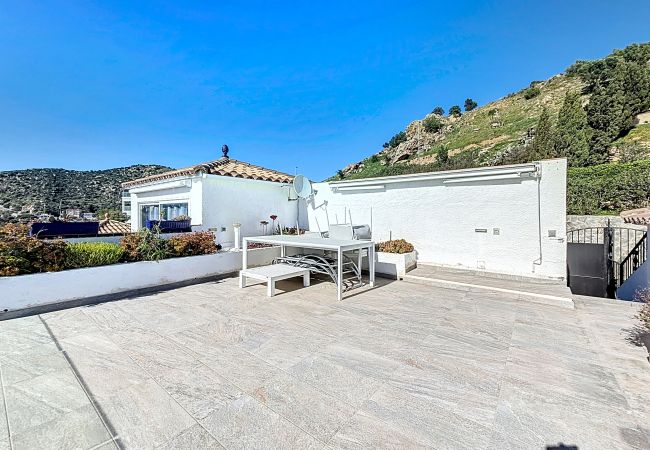 House in Rosas / Roses - ROSALES – Casa vistas al mar y piscina comunitari
