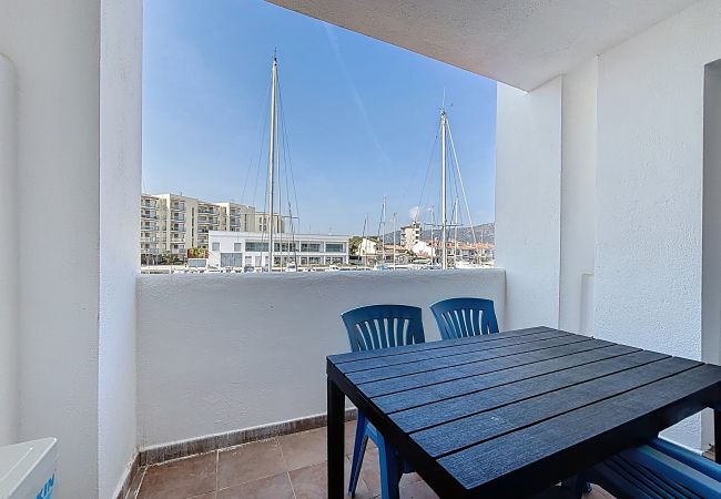 Apartment in Rosas / Roses - R. MARINE II 139 – Piso vista al canal y piscina