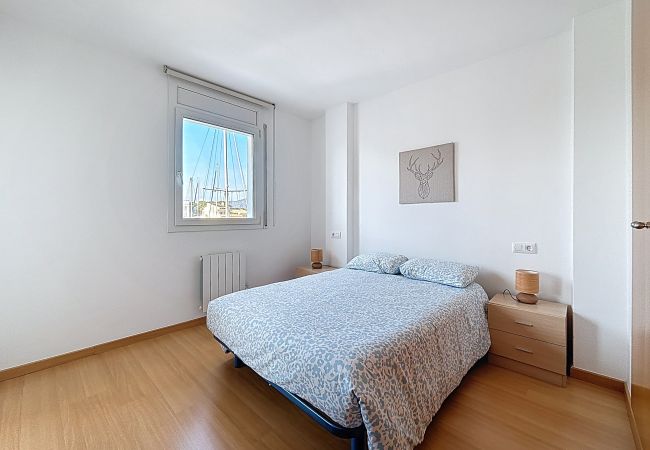 Apartment in Rosas / Roses - R. MARINE II 139 – Piso vista al canal y piscina