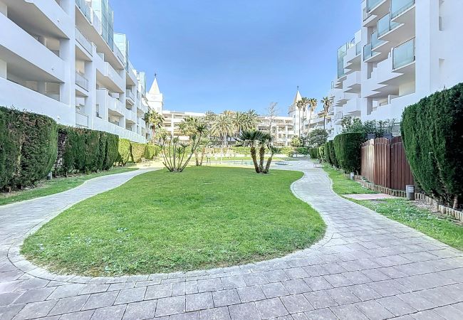 Apartment in Rosas / Roses - R. MARINE II 139 – Piso vista al canal y piscina