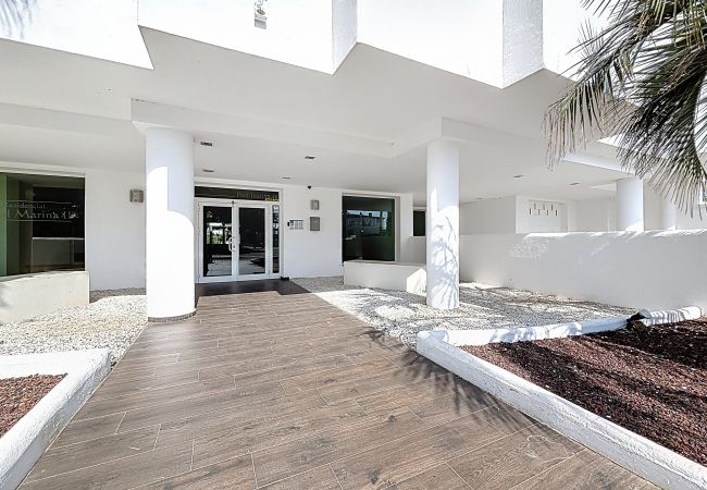Apartment in Rosas / Roses - R. MARINE II 139 – Piso vista al canal y piscina