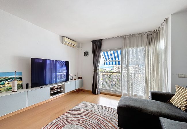 Apartment in Rosas / Roses - B.Marina 410 - Atico un dormitorio vista canal