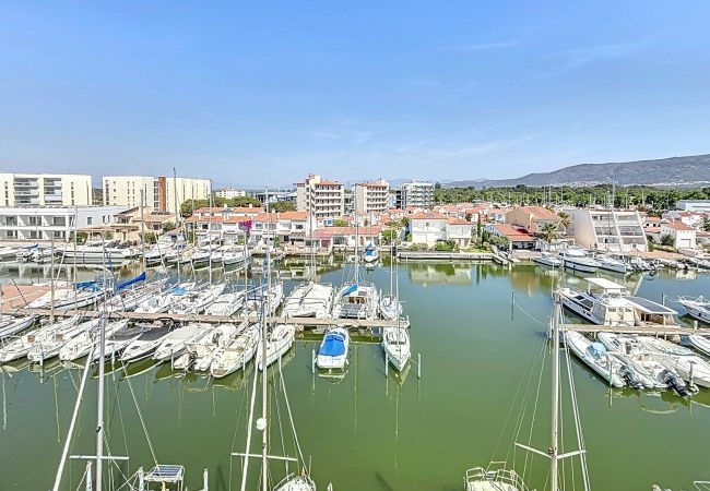Apartment in Rosas / Roses - B.Marina 410 - Atico un dormitorio vista canal