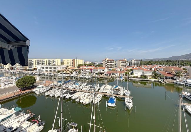 Apartment in Rosas / Roses - B.Marina 410 - Atico un dormitorio vista canal