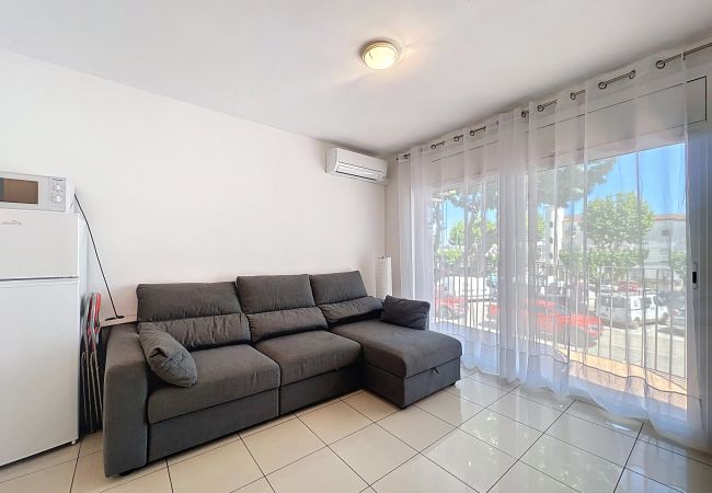 Apartment in Empuriabrava - POBLAT TIPIC – Piso un dormitorio y terraza
